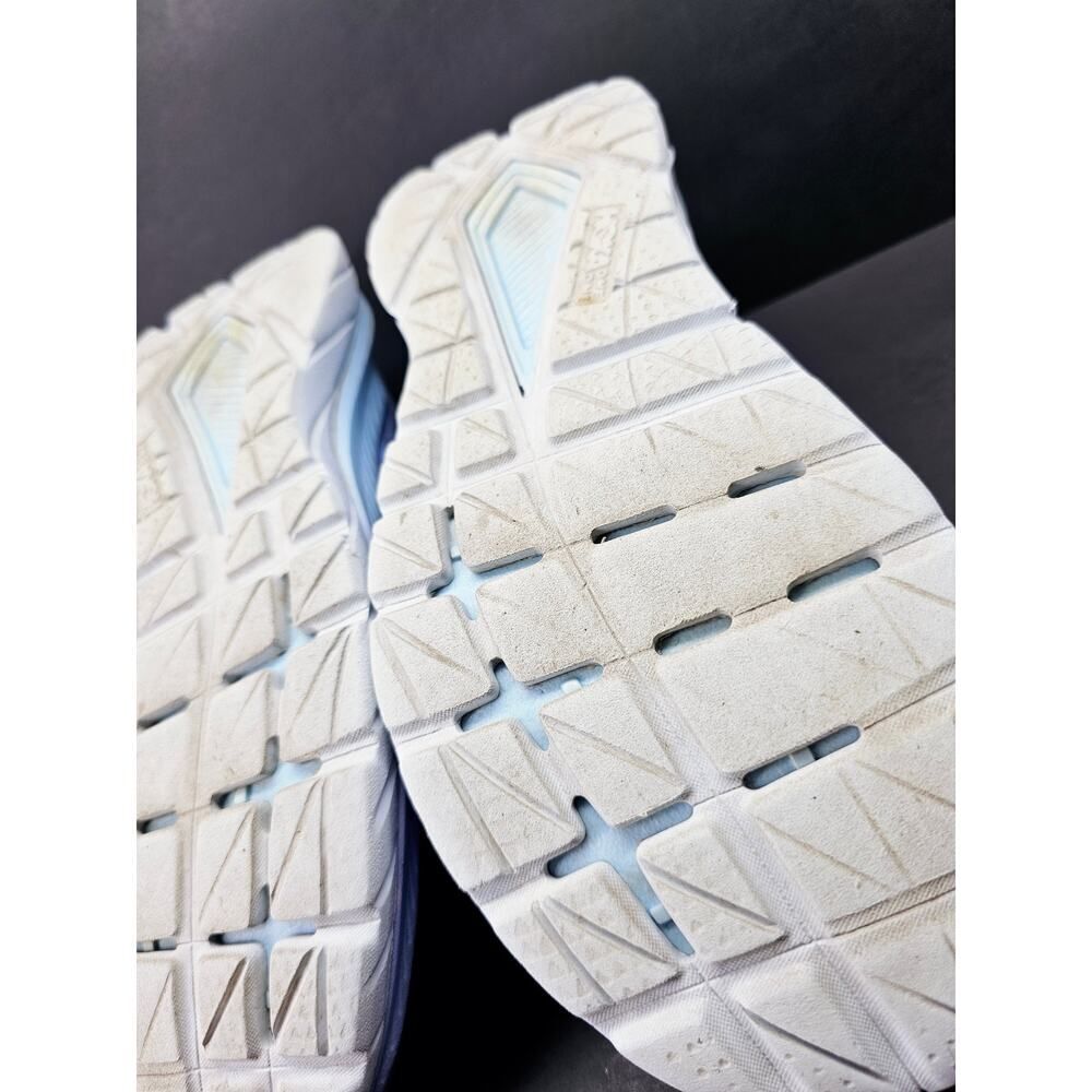 Hoka Women 9.5 Comfy footwear - Picture 7 of 11